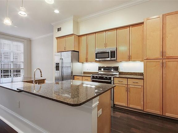 4th image of 339 Carondelet St Unit 3A