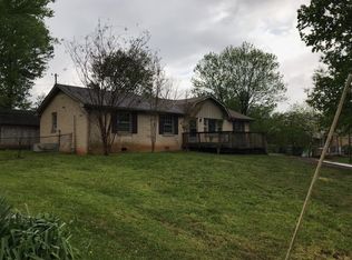 302 Lafayette Rd, Clarksville, TN 37042