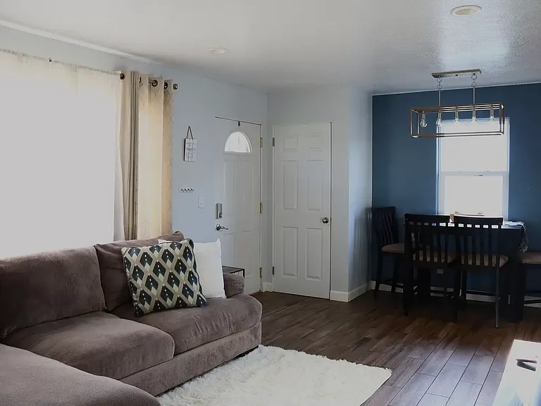 1108 6th St SW — Photo 10