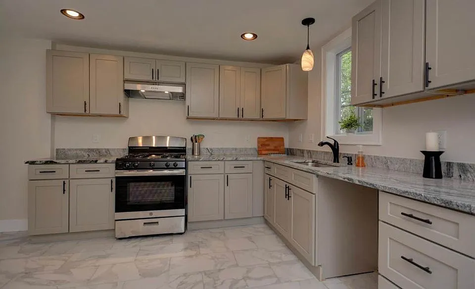 3 bed, 1154 sqft, $1,325 — Photo 4