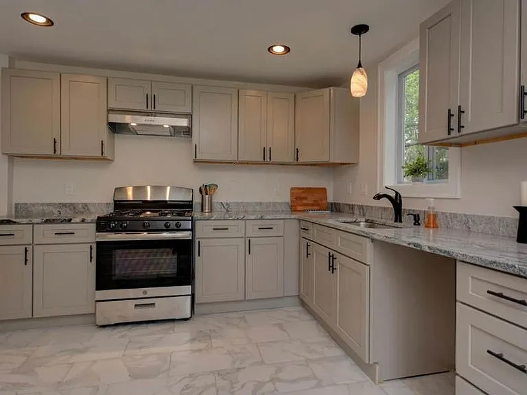 1016 Miller Ave #1016 — Photo 5