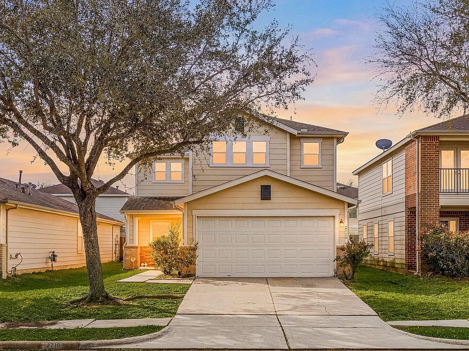 1st image of 2710 Skyview Ridge Ct