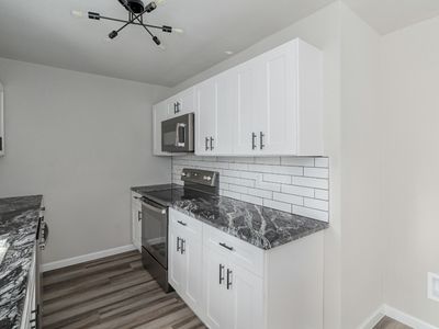 1043 Eastwood Dr, Lewisville, TX, 75067