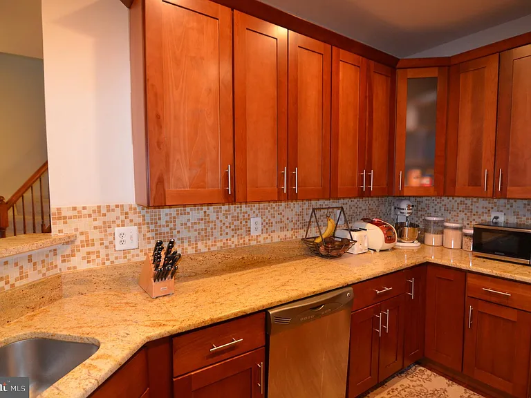 2946 Saxon Flowers Dr — Photo 18