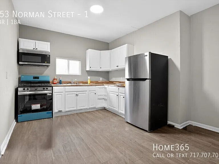 553 Norman St #1 — Photo 5