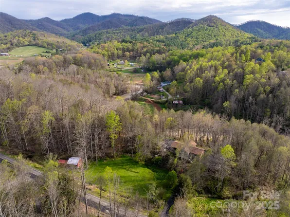 66 Holcombe Branch Rd, Weaverville, NC 28787