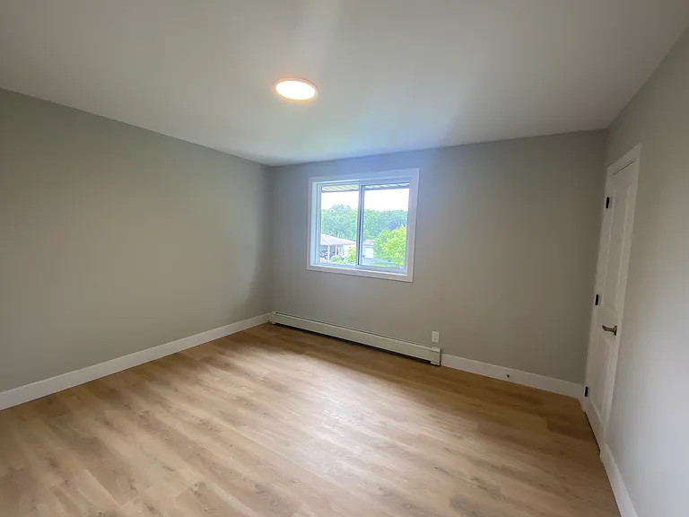 1 Court Ln — Photo 32