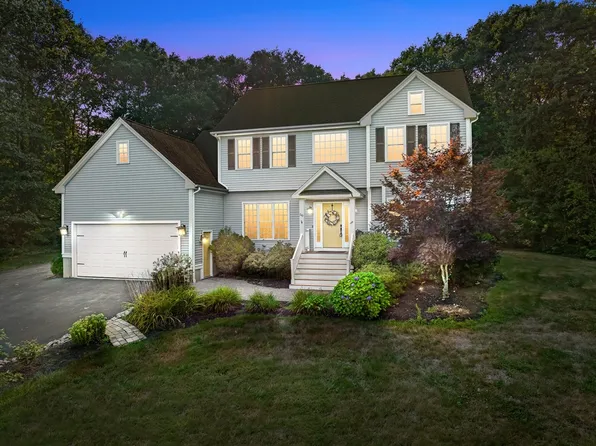 50 Acorn Dr, Uxbridge, MA 01569