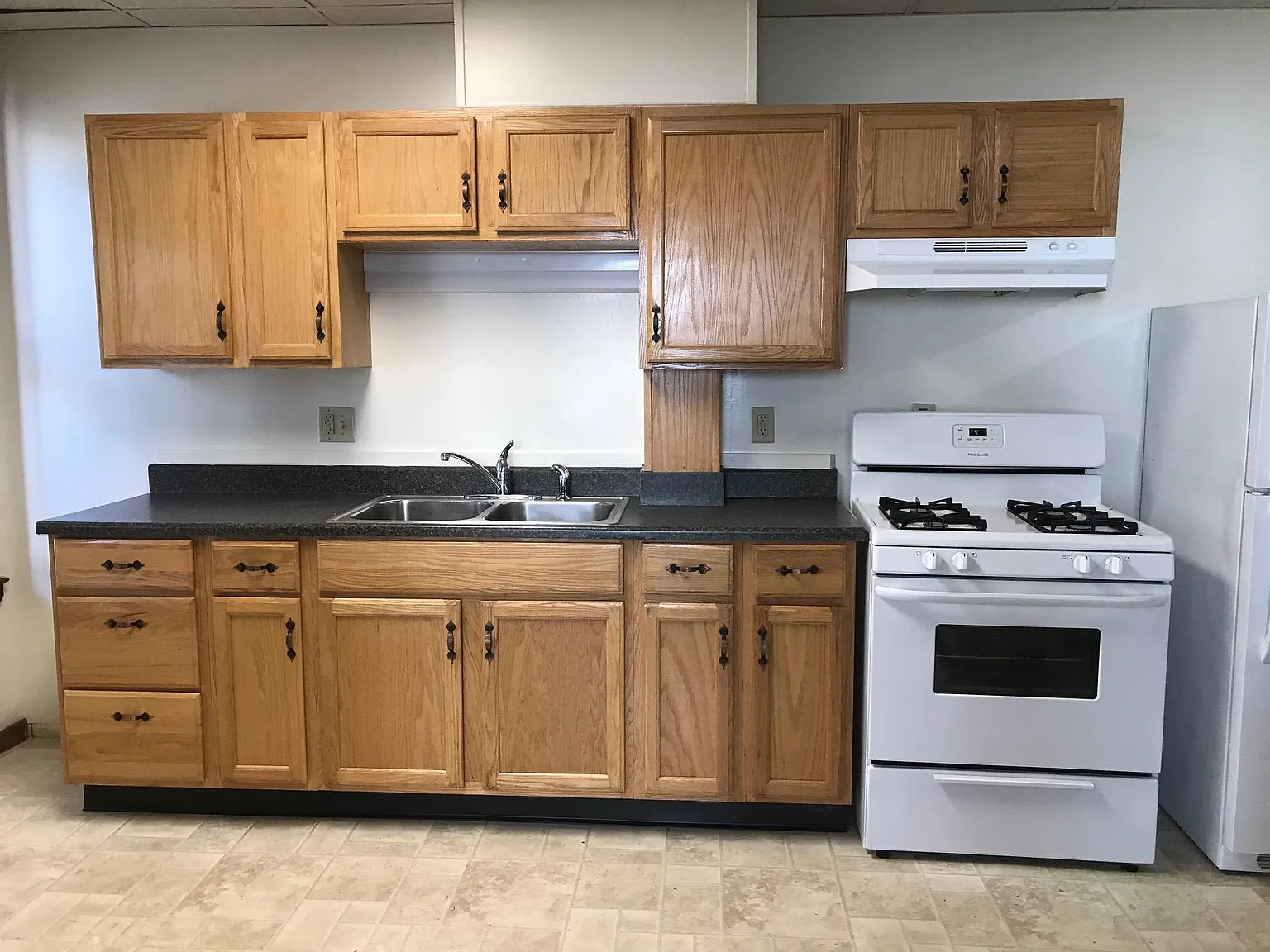 2 bed, $2,200 — Photo 4