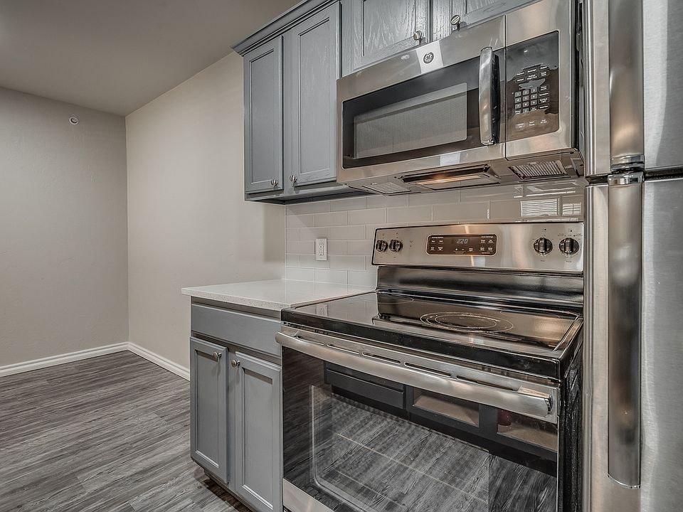 Lofts at North Penn - Renovated Kitchen