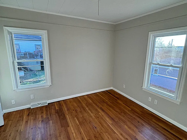 155 Floyd St — Photo 11