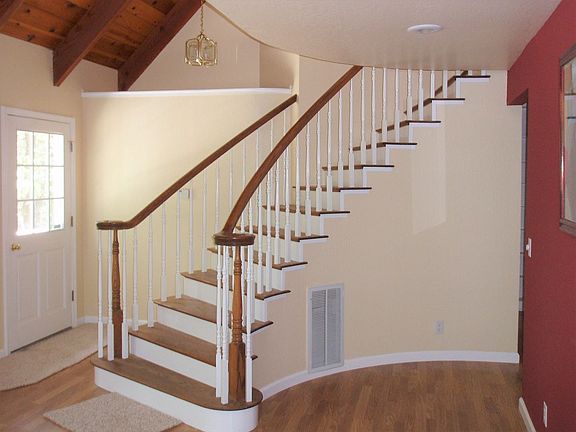 5th image of 11045 Karen Ln