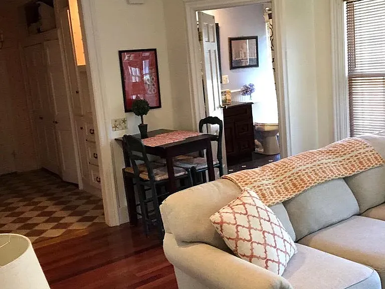 67 Perry St #6 — Photo 6