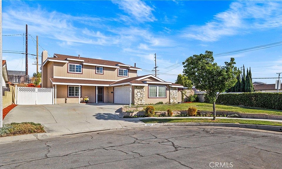 1st image of 15757 Creswick Dr