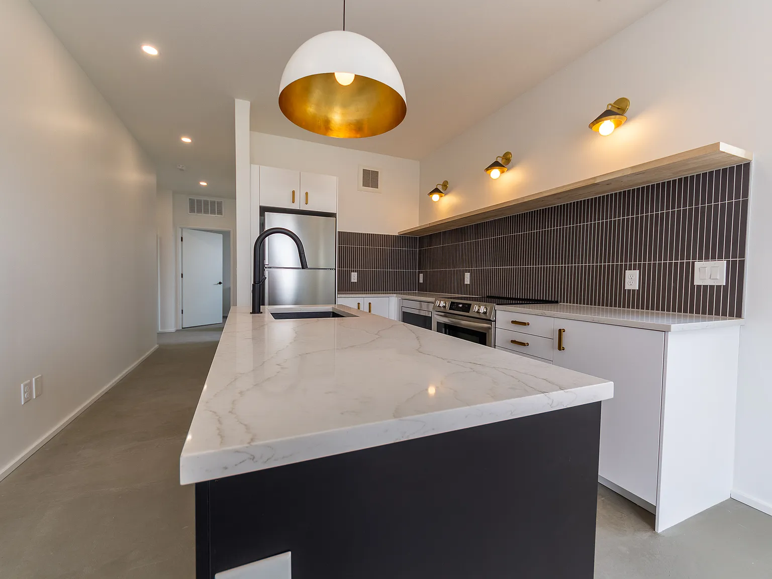 434 Santa Fe Drive - 302 — Photo 3