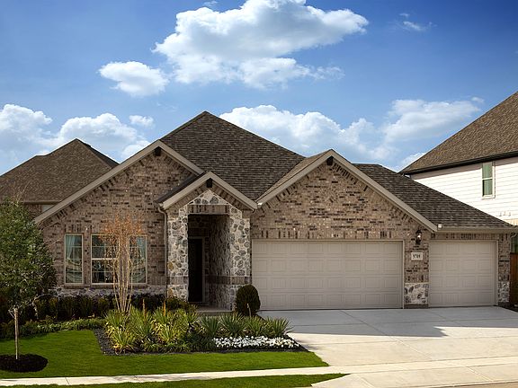 The gorgeous Inwood plan is a spacious and functional single-story home.