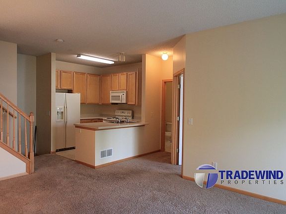 3rd image of 3776 Abercrombie Ln