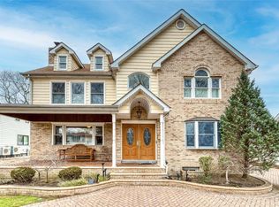 919 Richmond Rd, East Meadow, NY 11554