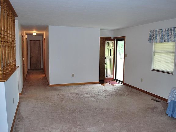 3rd image of 233 Ledwell Dr