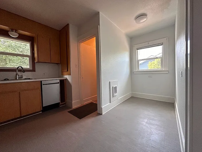 7333 N Fenwick Ave #A — Photo 5