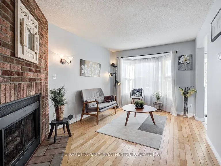 913 Dyer Ct — Photo 6