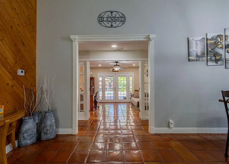 853 S Wind Cir — Photo 17