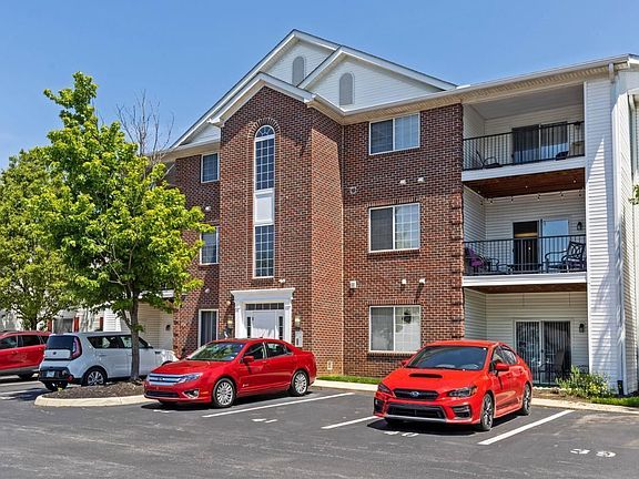 2nd image of 6120 Harbour Pointe Unit 201