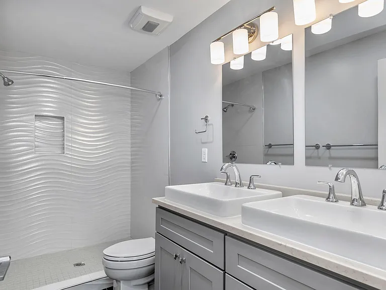 1310 Riggs St NW — Photo 23