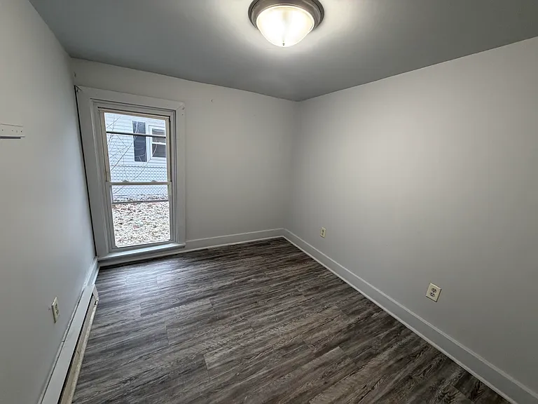 618 Porter St — Photo 10