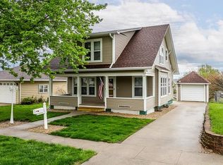 708 Walker St, Woodbine, IA 51579