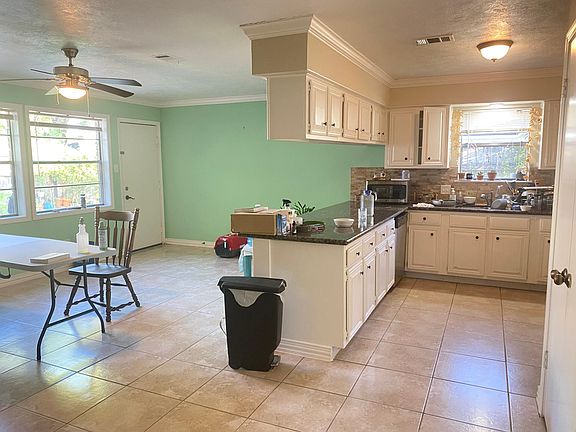 4th image of 7610 Alperton Dr
