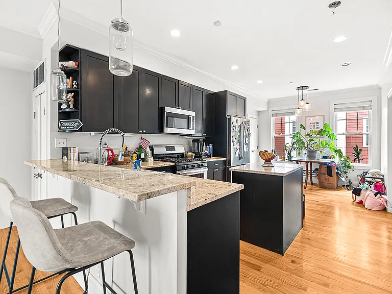 180 Gold St #3 — Photo 10