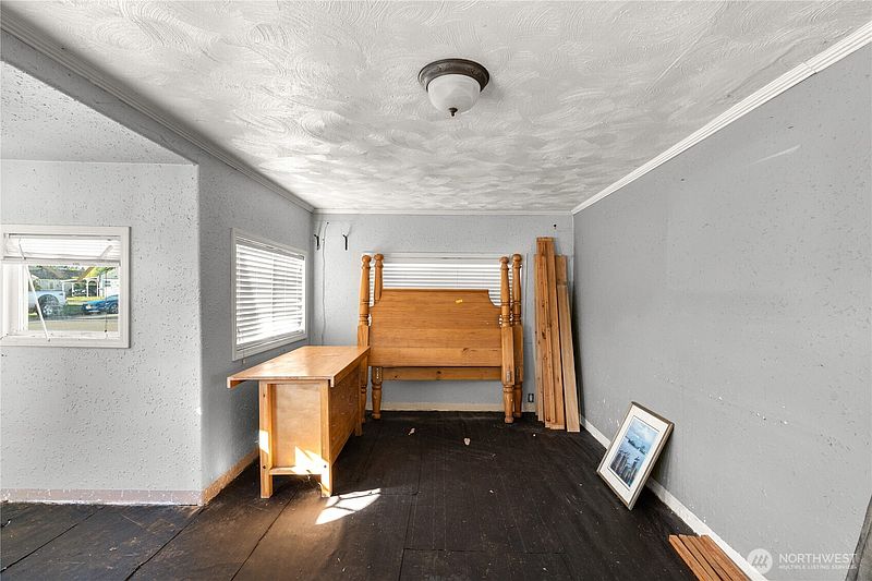 3rd image of 1209 2nd Street