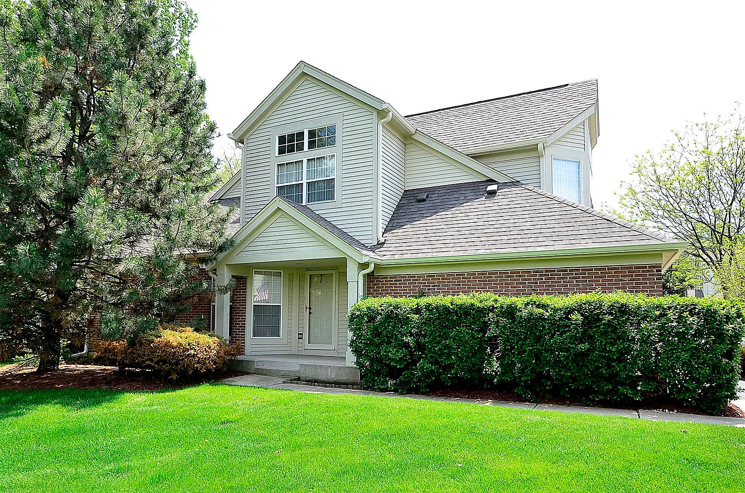 105 Ione Dr Unit A photo 1