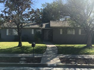 203 Carter Cir, Hanford, CA