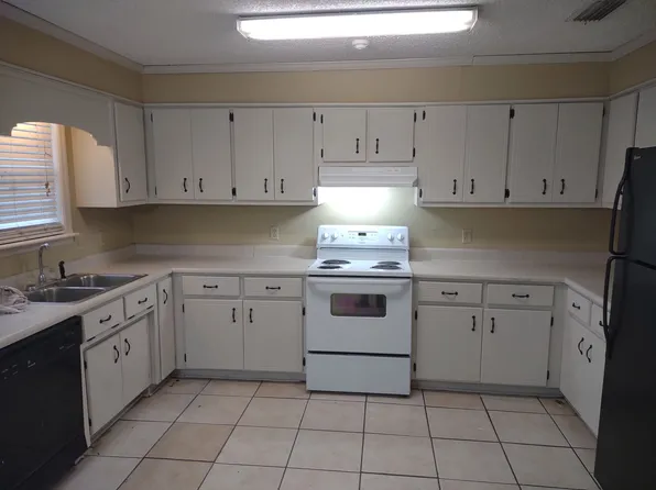 2607 N Barack Obama Blvd, Valdosta, GA 31602