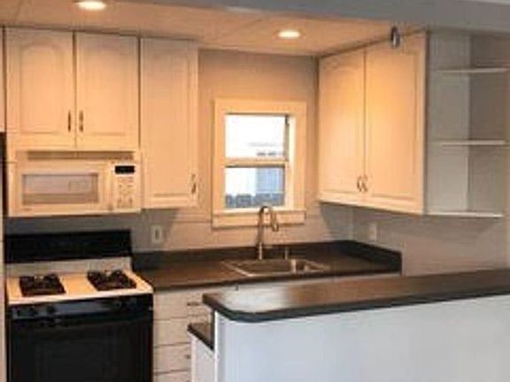 2nd image of 1168 Hornblend St