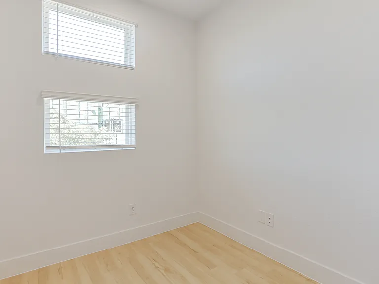 2805 Weisenberger St #503 — Photo 25