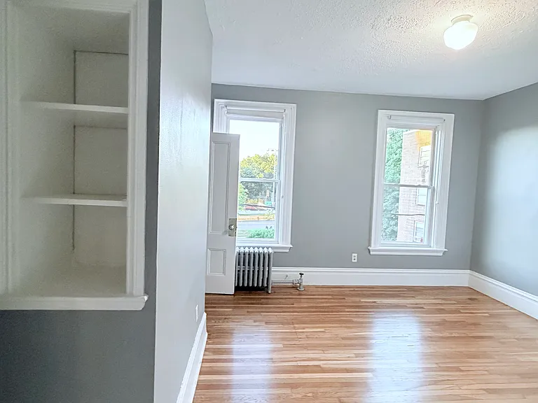 14 Mayfair St #2 — Photo 9