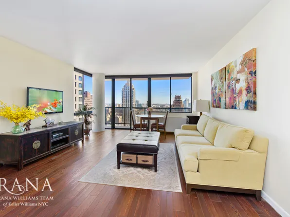 255 East 49th Street image 1 of 11