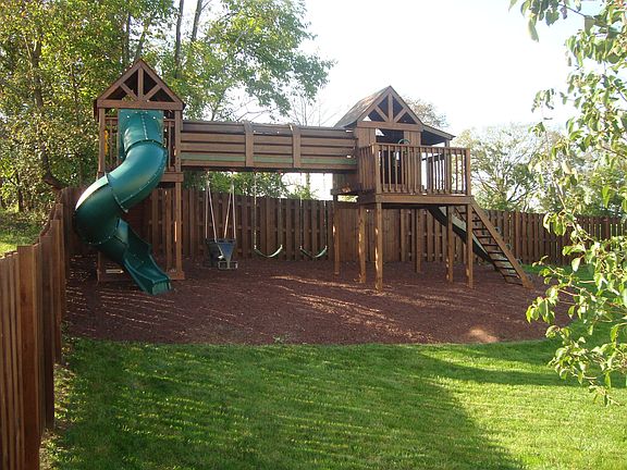 3rd image of 17956 Lyles Dr
