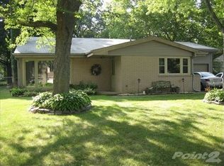 4343 Waterloo Rd, Waterford, MI 48329
