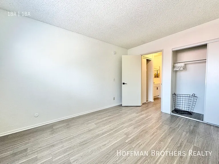 18545 Burbank Blvd #20 — Photo 6