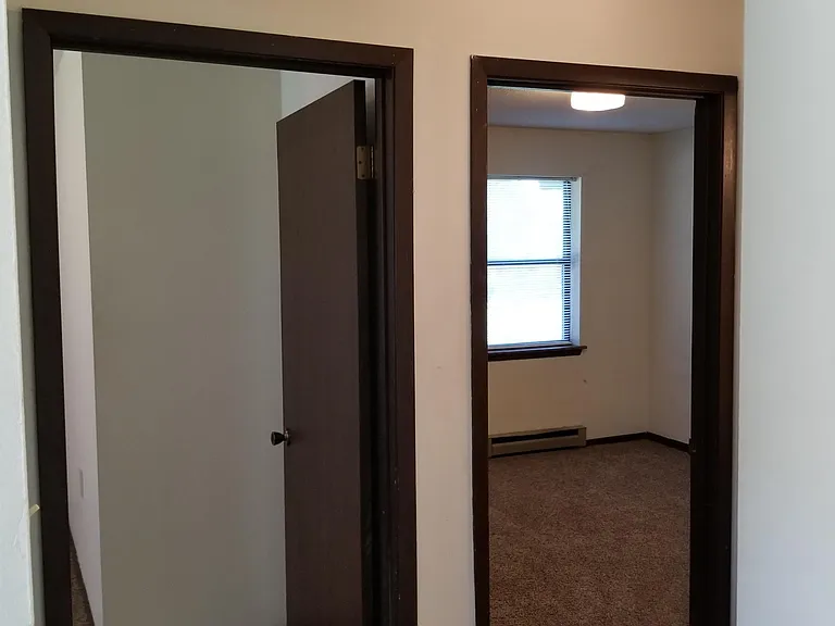 1102 W McPherson St #10 — Photo 5