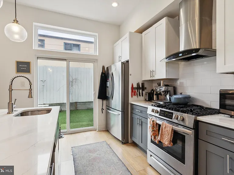2145 Cross St — Photo 9