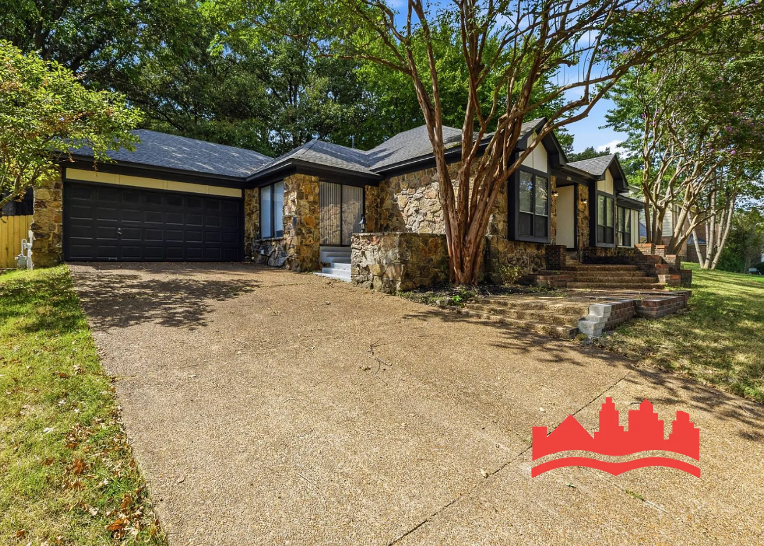 Welcome to 2391 Carrollwood Lane! — Photo 3