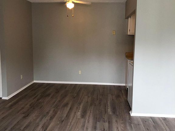Dinette/family room