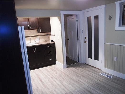 Living room/kitchen combo