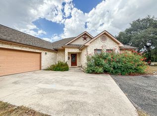 1211 Flaman Rd, Canyon Lake, TX 78133