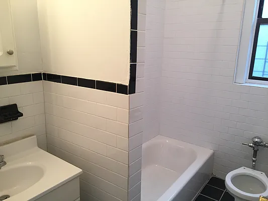 Rented by Zuz Realty | media 10